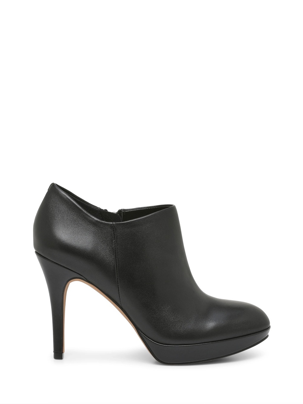 Vince Camuto Black Elvin Bootie size 6